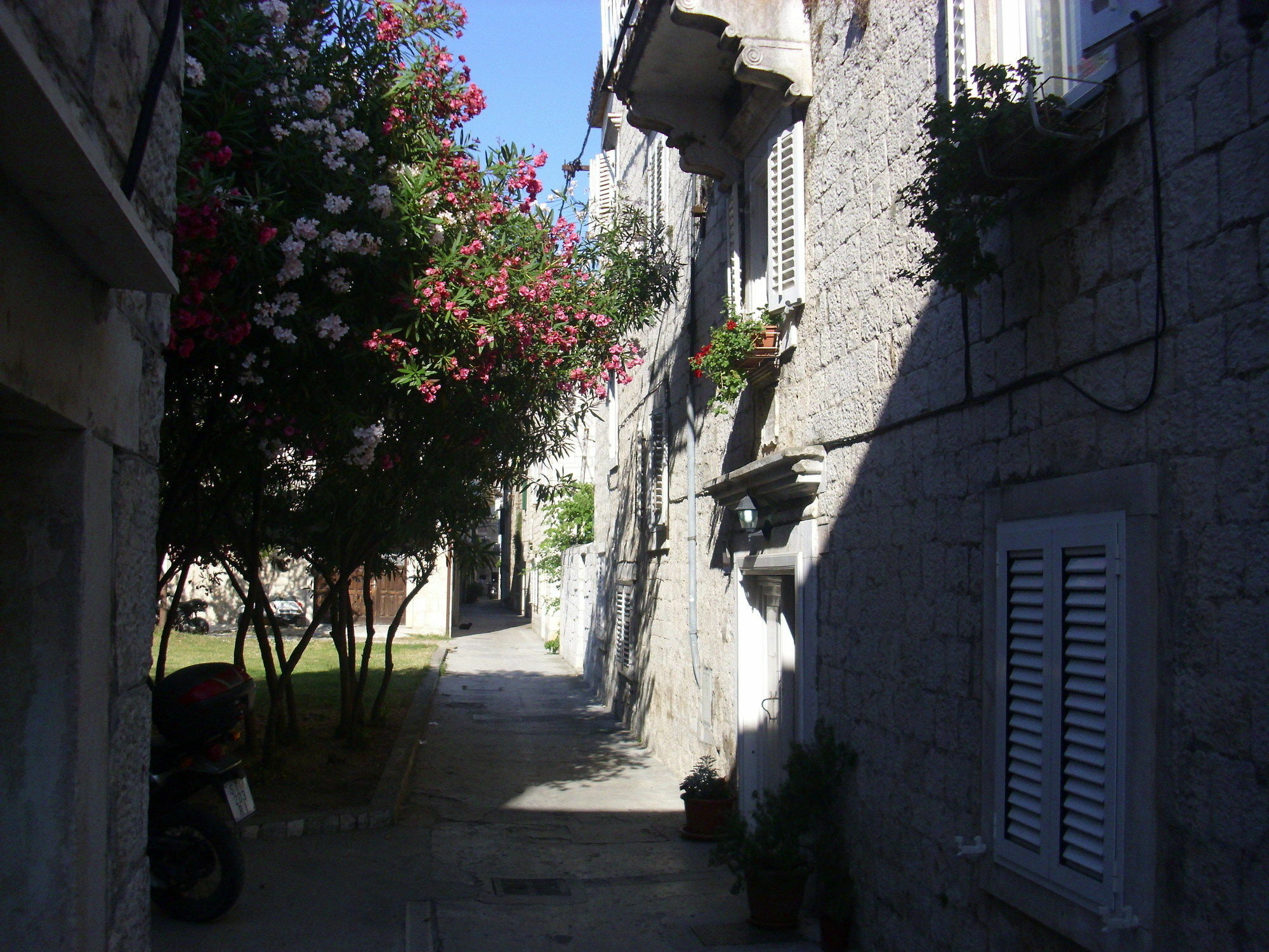Carol Rooms Trogir Exterior foto